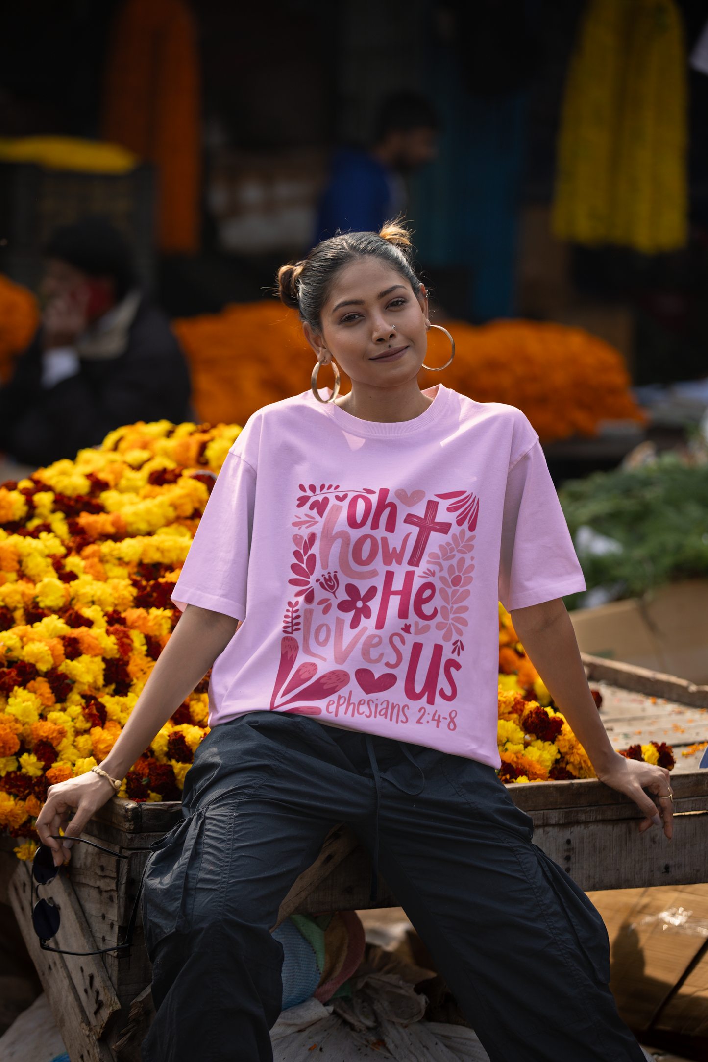 How He loves us - Oversized T-Shirt