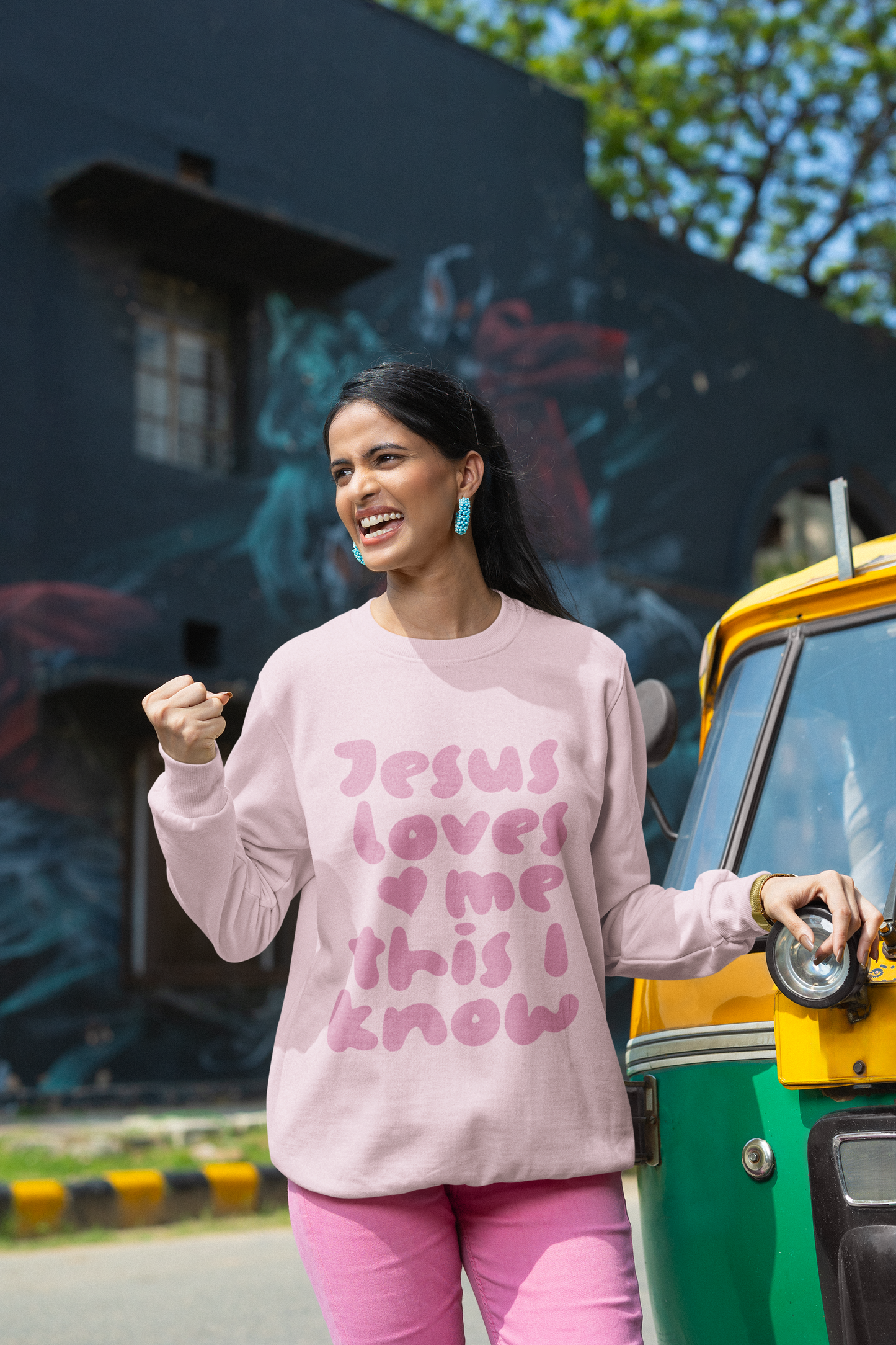 Jesus Loves Me - Oversized Sweatshirt